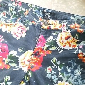 Floral Jean shorts size 10